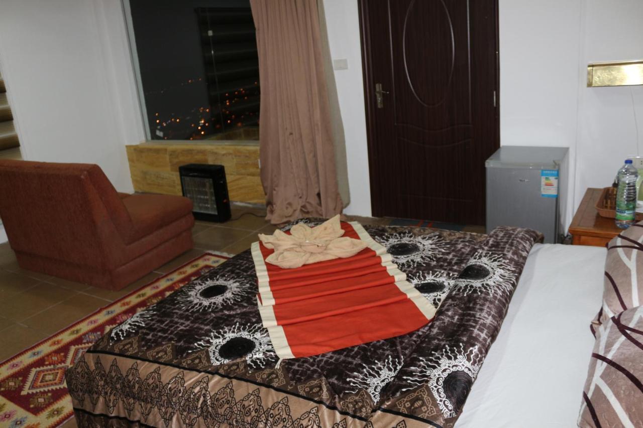 Ameer apartment Wadi Musa Buitenkant foto